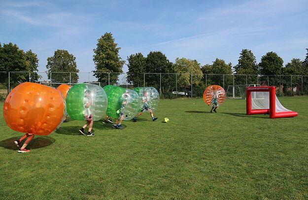 Bubble Soccer spielen für Kinder