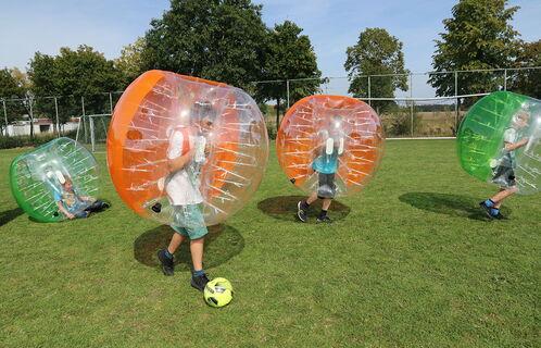 Bubble Soccer für Kinder mit großen aufblasbaren Kinder-Bubbles