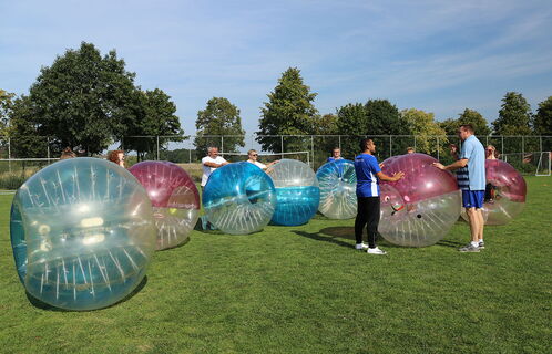 Bubble Soccer Event für Erwachsene mit großen Bubble-Bällen